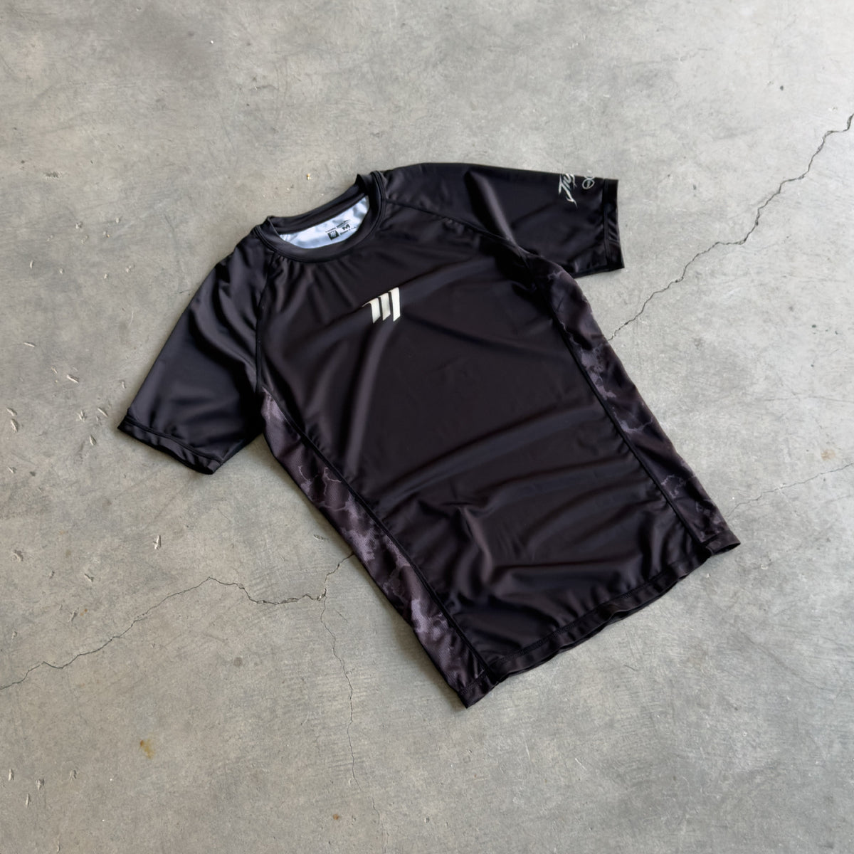 Earth Rashguard